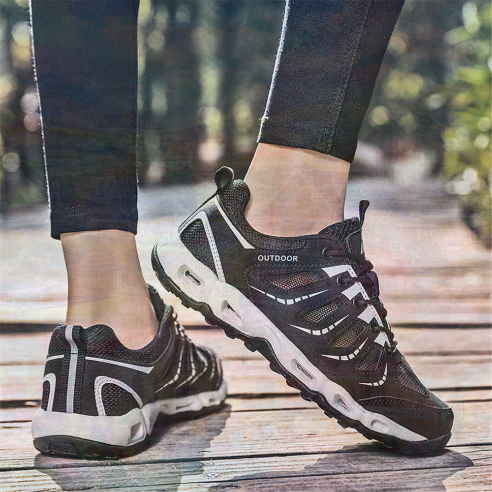 Sumer Round Tip Silver Sneaker - Women Formal Wear Trends reseña y precio