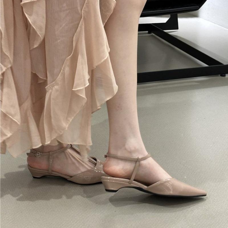 Womens Pointed Toe T-Strap Kit - Kitten Heel Women reseña y precio